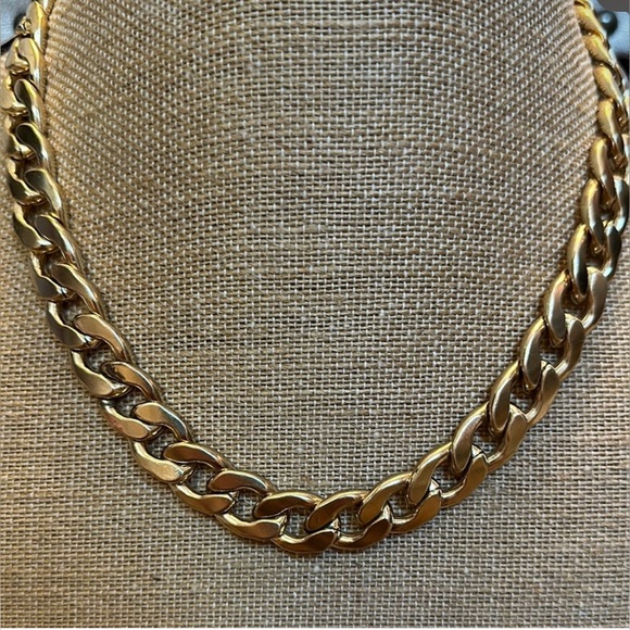 LOUIS VUITTON Lock and key 🔐 on Gold Tone Necklace #307 - Picture 5 of 5